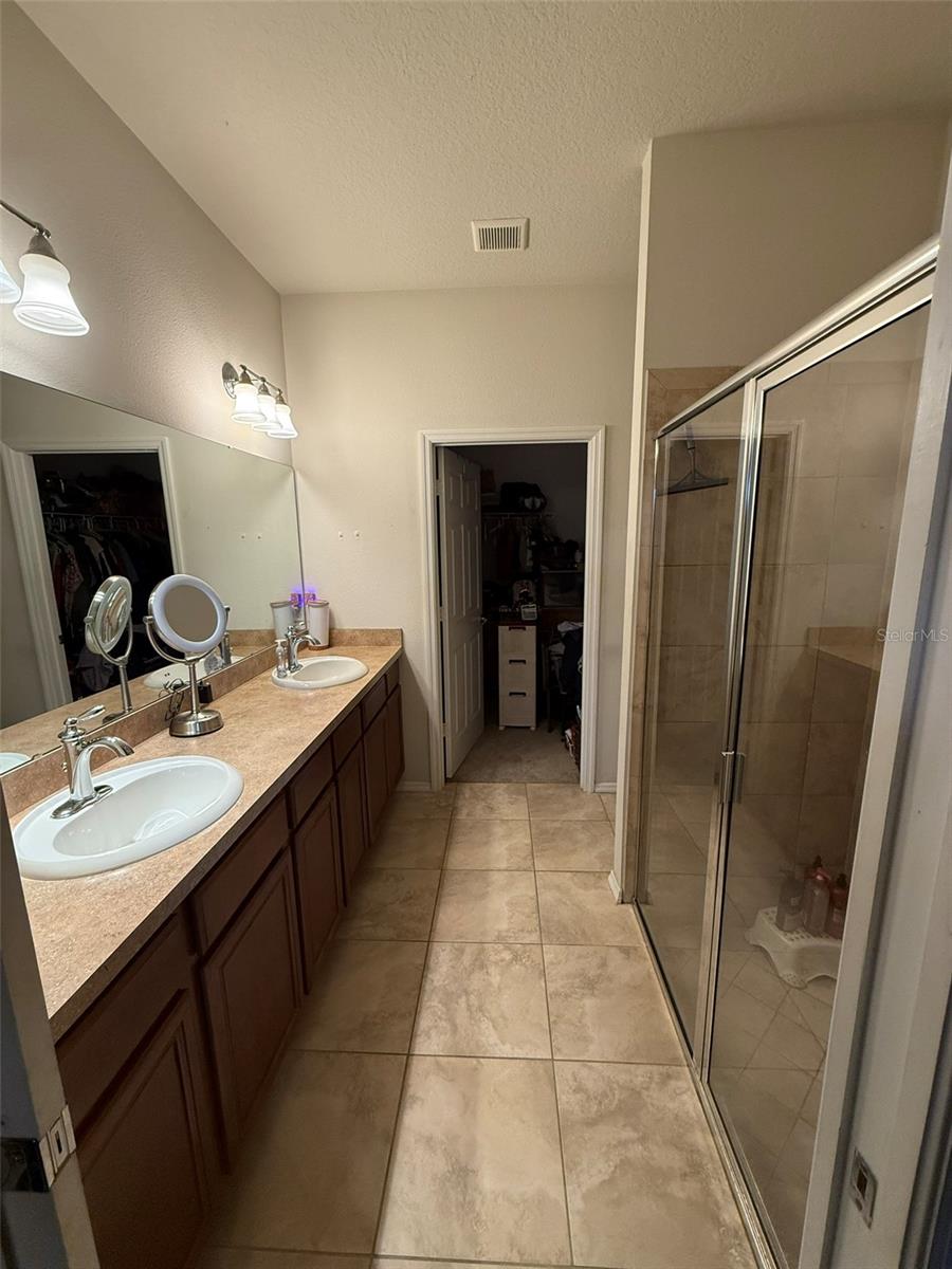 Image 15 of 29 For 21846 Belgian Court