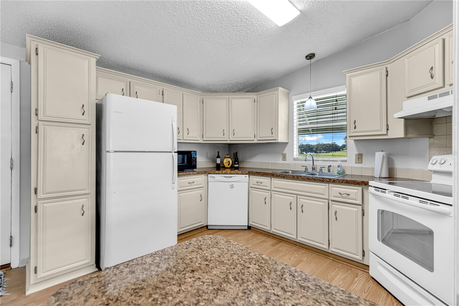 Image 10 of 41 For 1514 Schwartz Boulevard