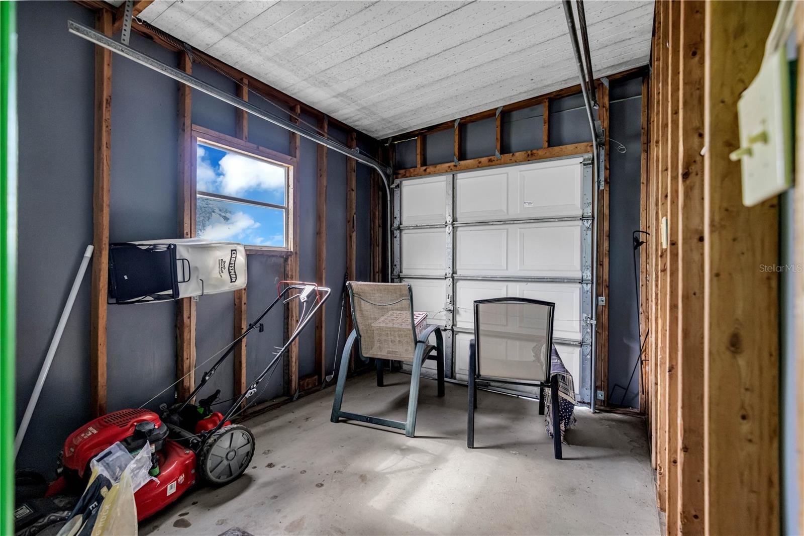 Image 33 of 41 For 1514 Schwartz Boulevard