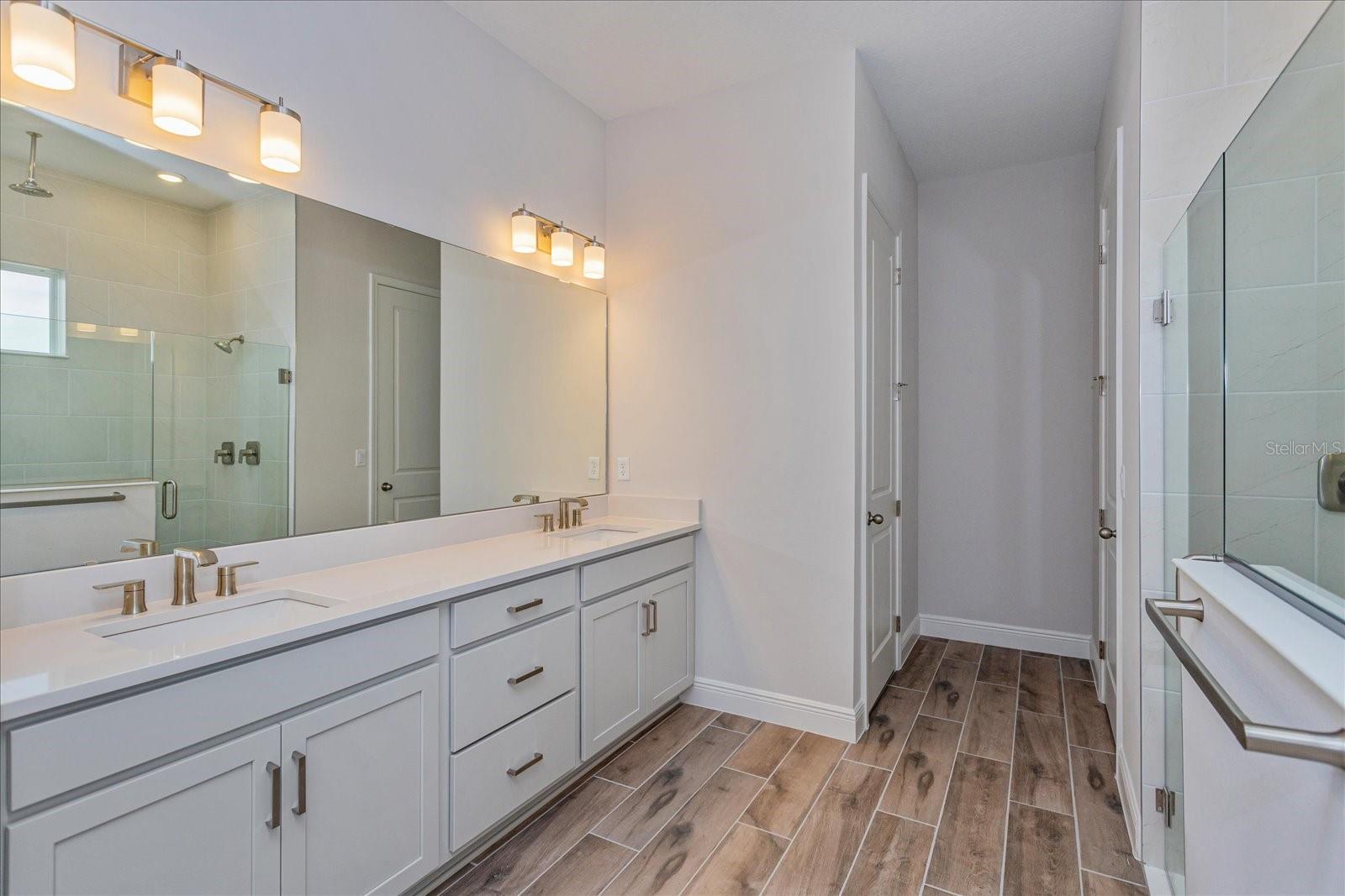 Image 13 of 20 For 10568 Pearson Avenue