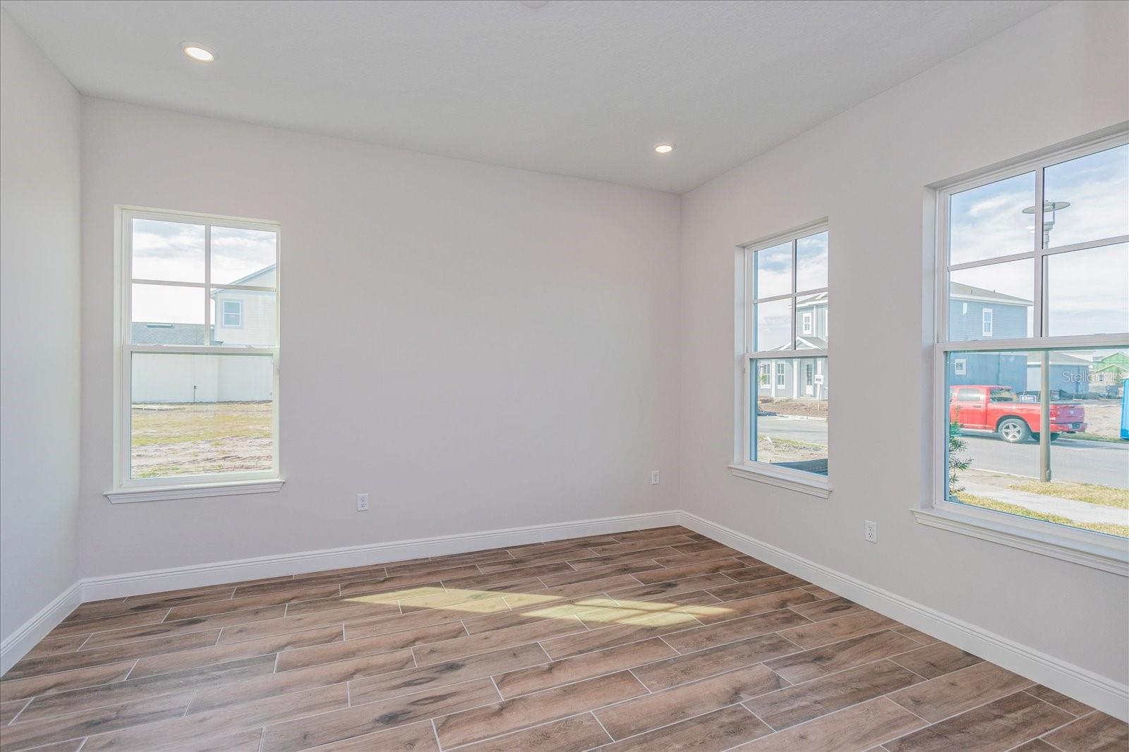 Image 15 of 20 For 10568 Pearson Avenue