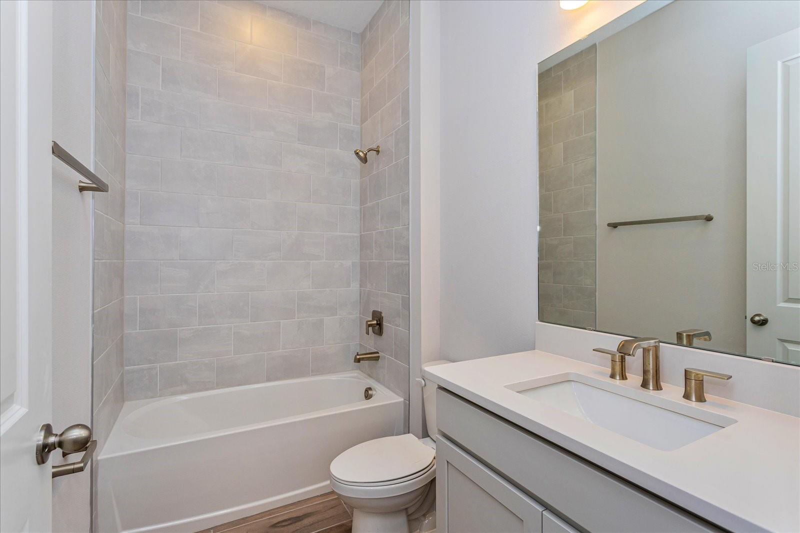 Image 18 of 20 For 10568 Pearson Avenue