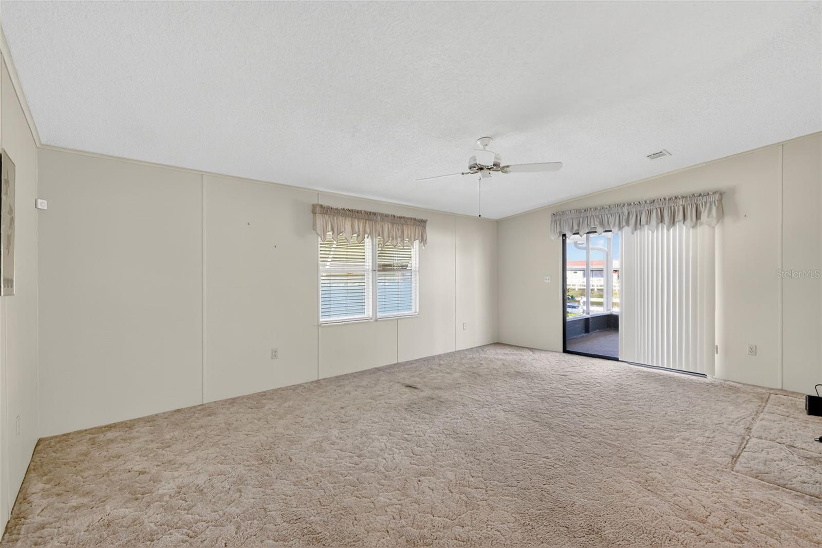 Image 12 of 39 For 3006 Rainbow Road