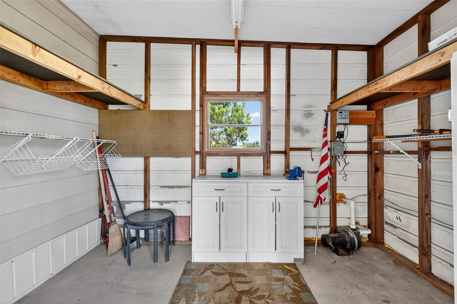 Image 30 of 39 For 3006 Rainbow Road