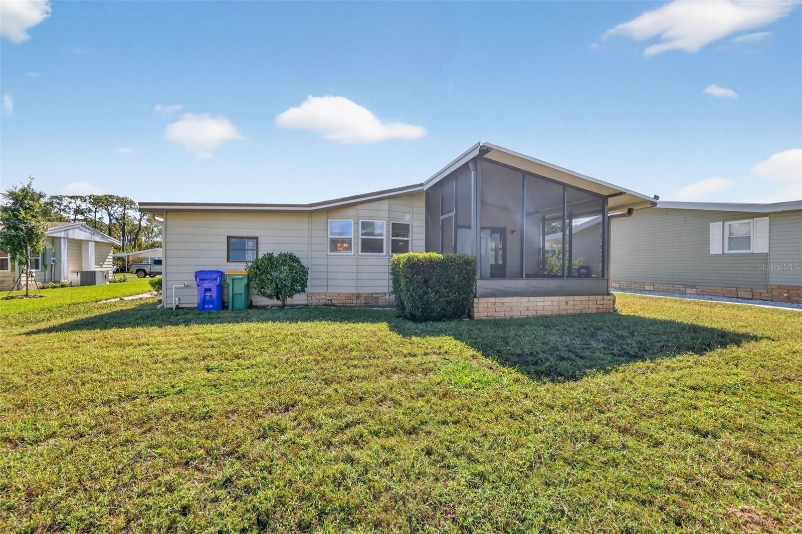 Image 6 of 39 For 3006 Rainbow Road