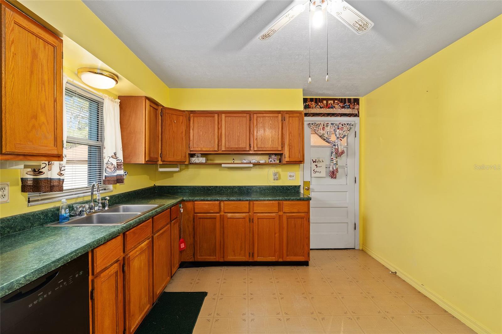 Image 16 of 60 For 9235 108th Place