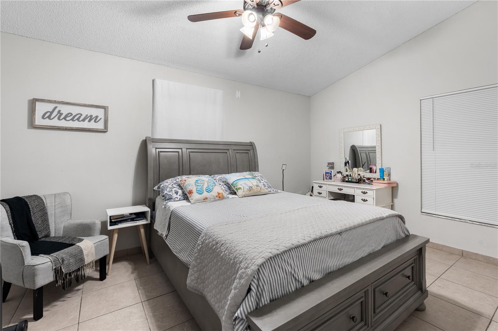 Image 12 of 22 For 9455 Dearmont Avenue