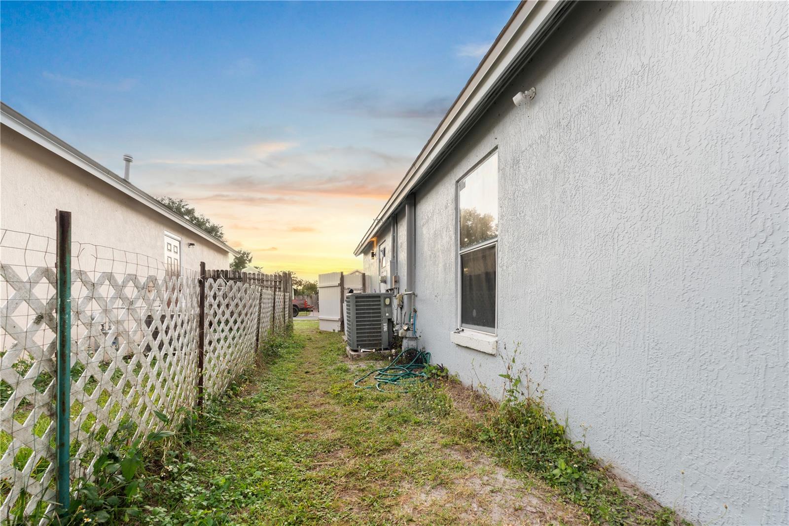 Image 22 of 22 For 9455 Dearmont Avenue