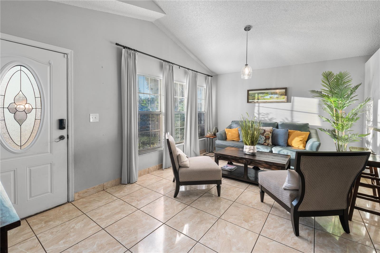 Image 5 of 22 For 9455 Dearmont Avenue