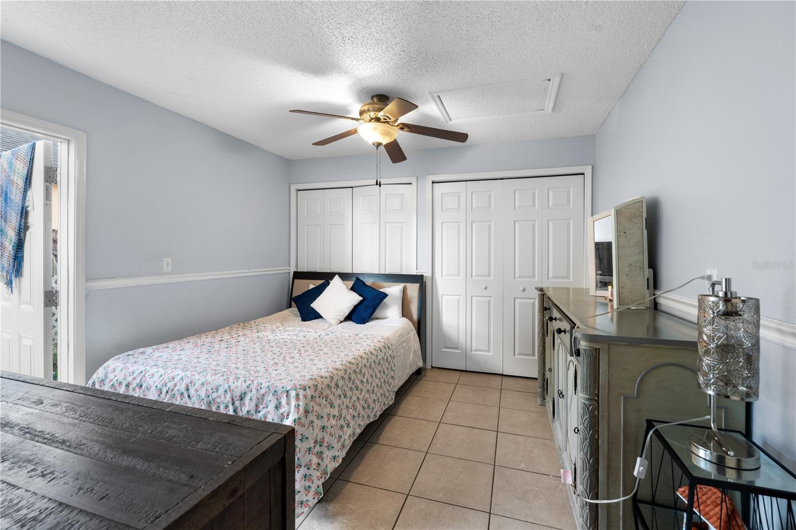 Image 7 of 22 For 9455 Dearmont Avenue