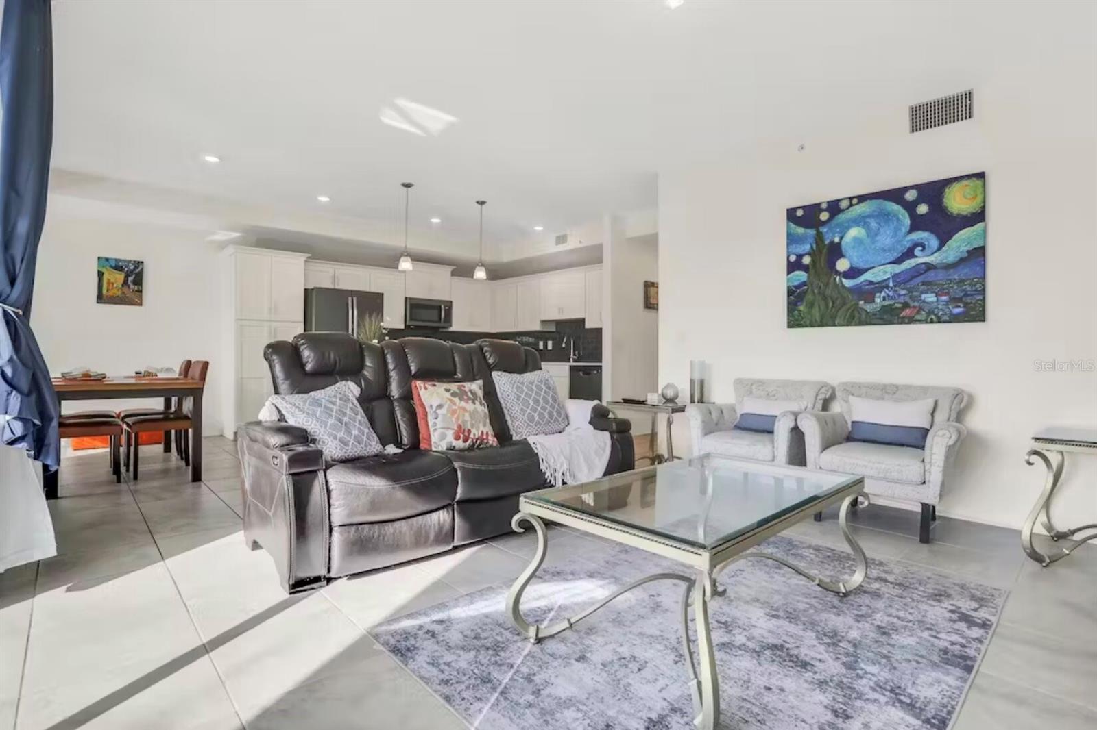 Image 15 of 33 For 4751 Clock Tower Dr  203