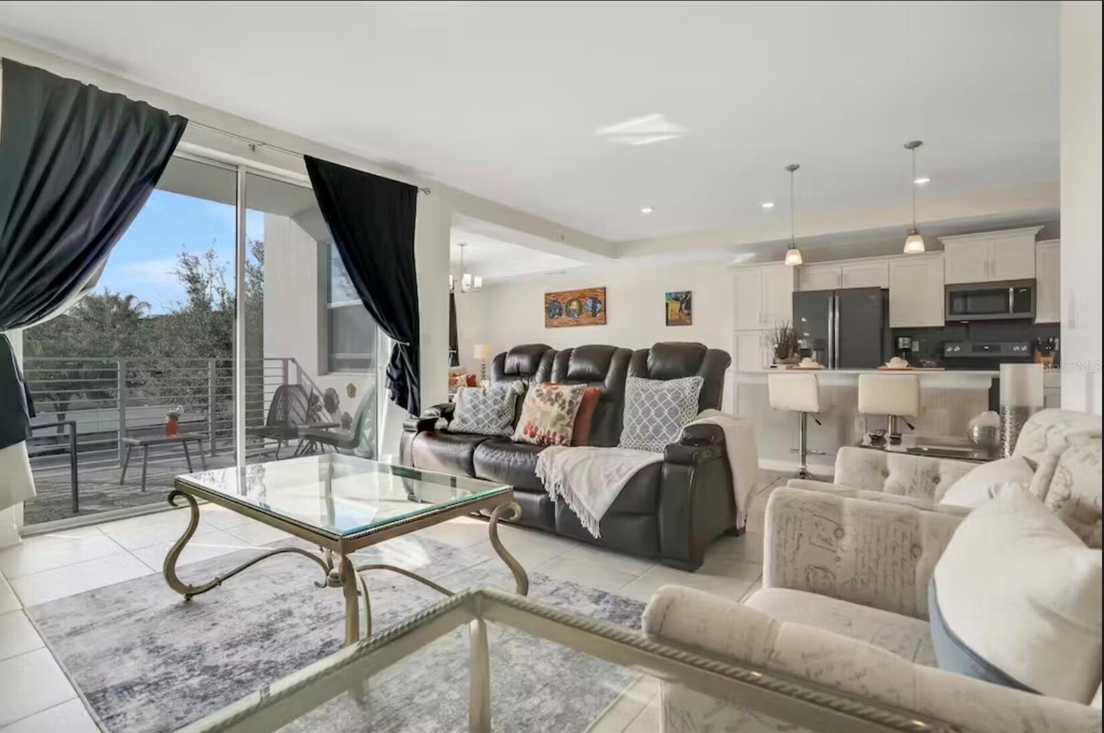 Image 4 of 33 For 4751 Clock Tower Dr  203