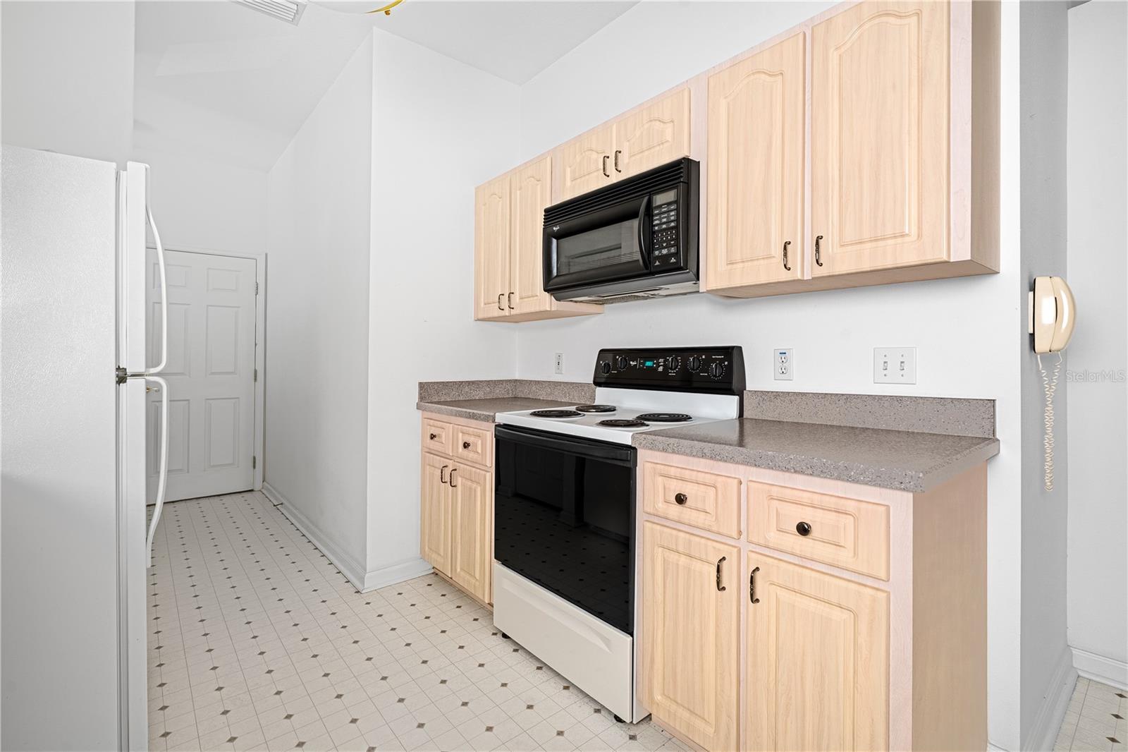 Image 13 of 38 For 2459 55th Avenue Road