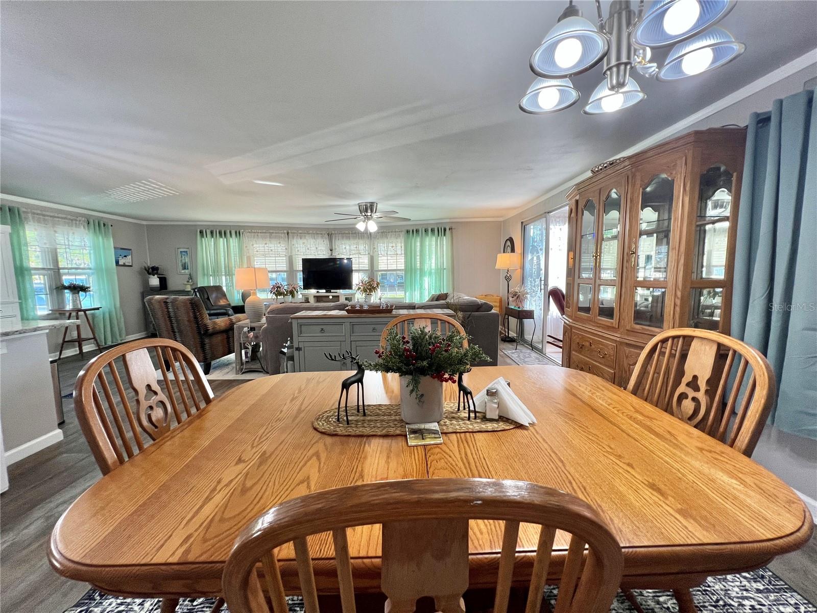 Image 16 of 53 For 332 Hawthorne Boulevard