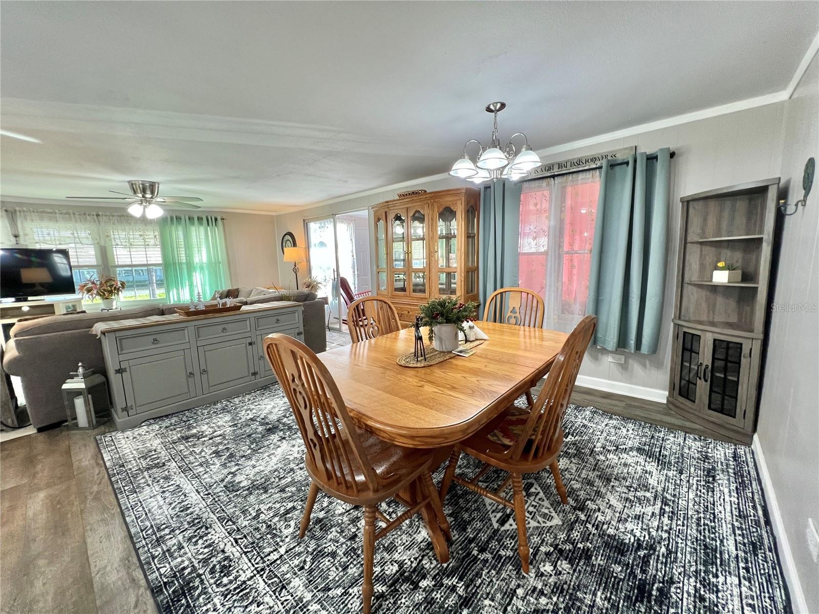 Image 17 of 53 For 332 Hawthorne Boulevard