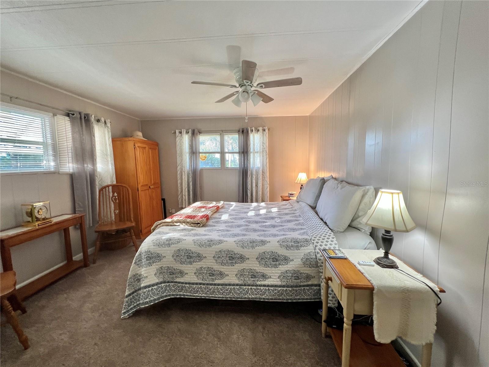 Image 29 of 53 For 332 Hawthorne Boulevard