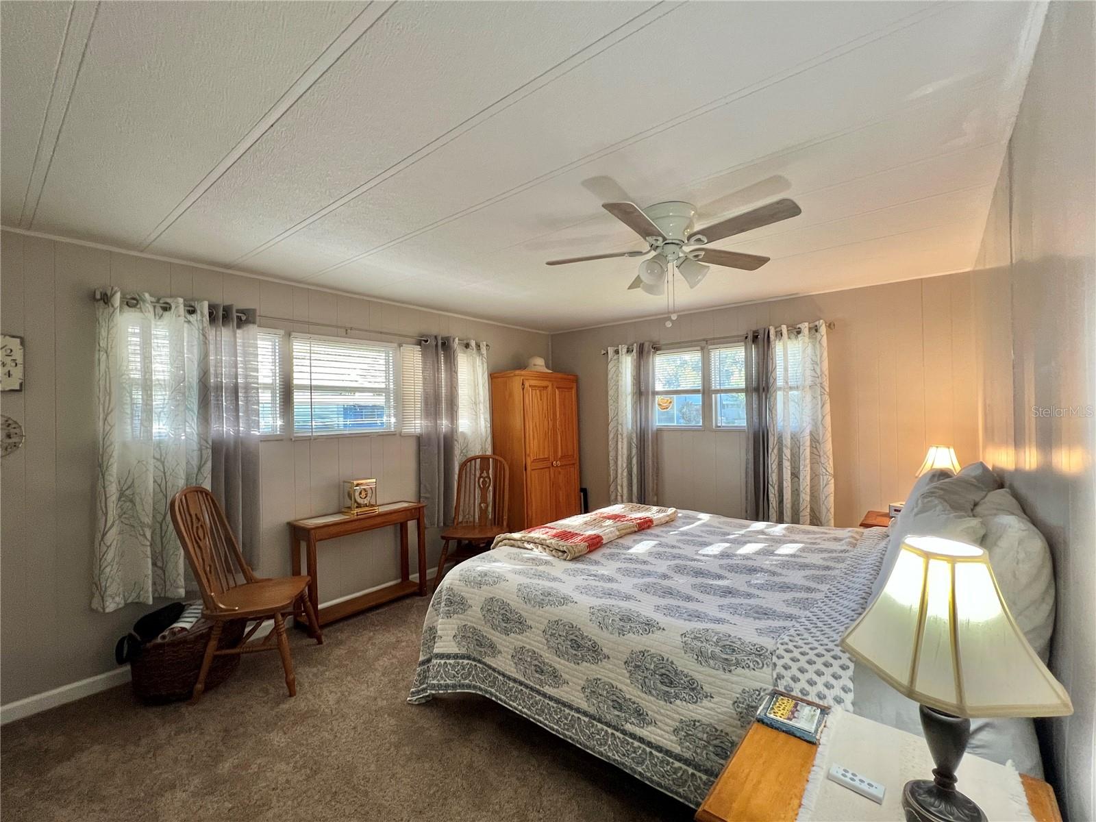 Image 30 of 53 For 332 Hawthorne Boulevard