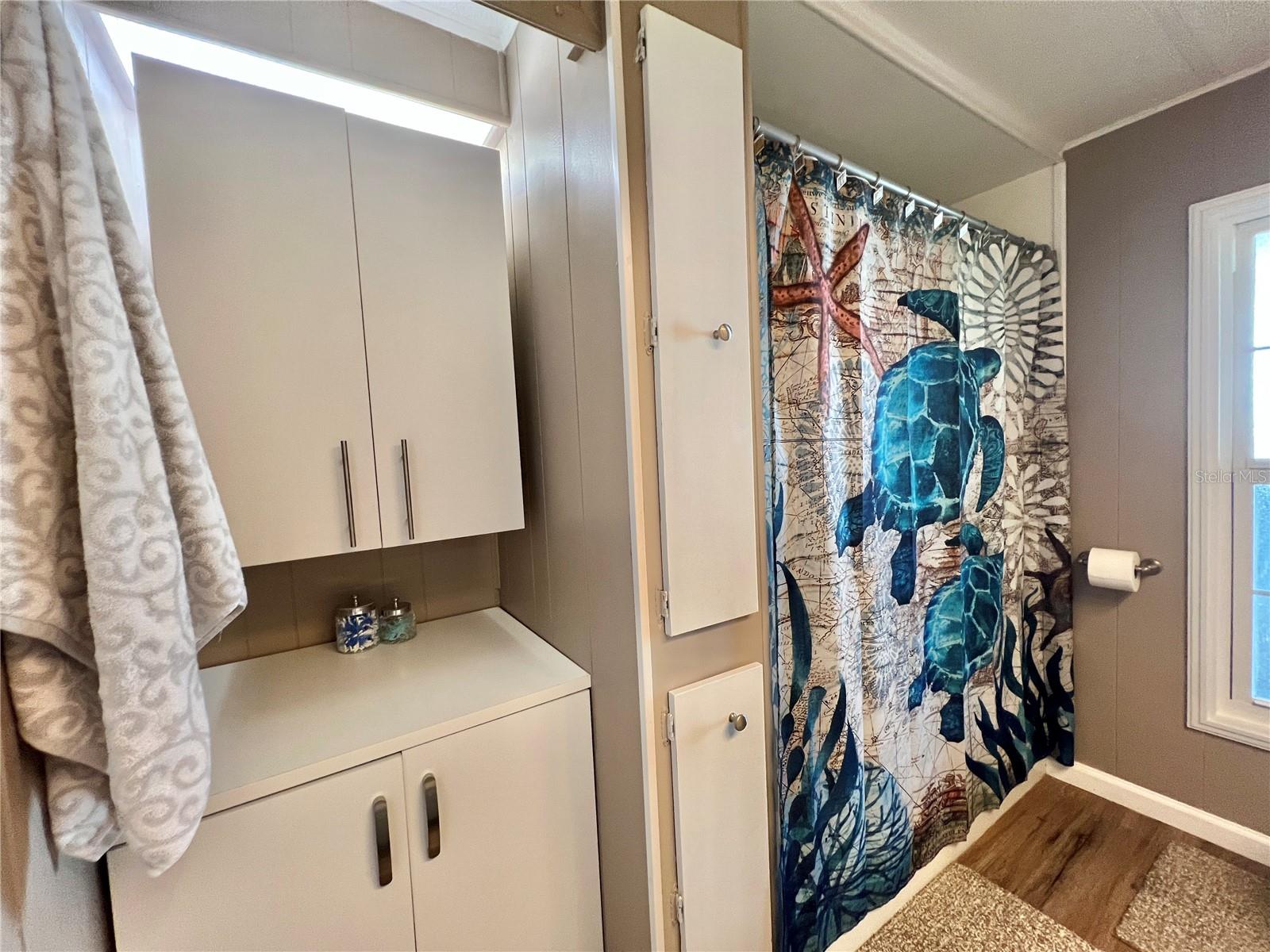 Image 44 of 53 For 332 Hawthorne Boulevard