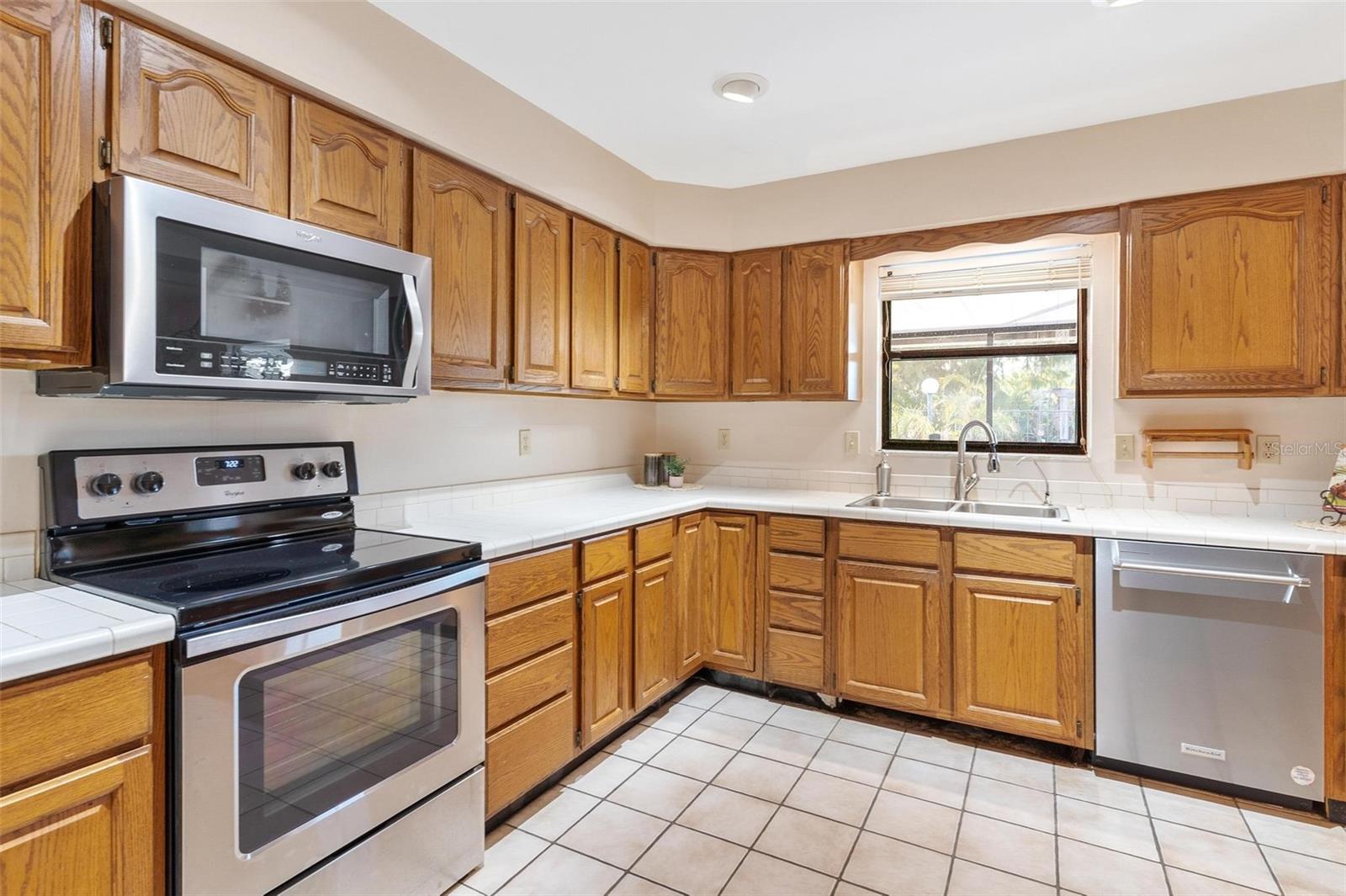 Image 20 of 54 For 32119 Pike Street