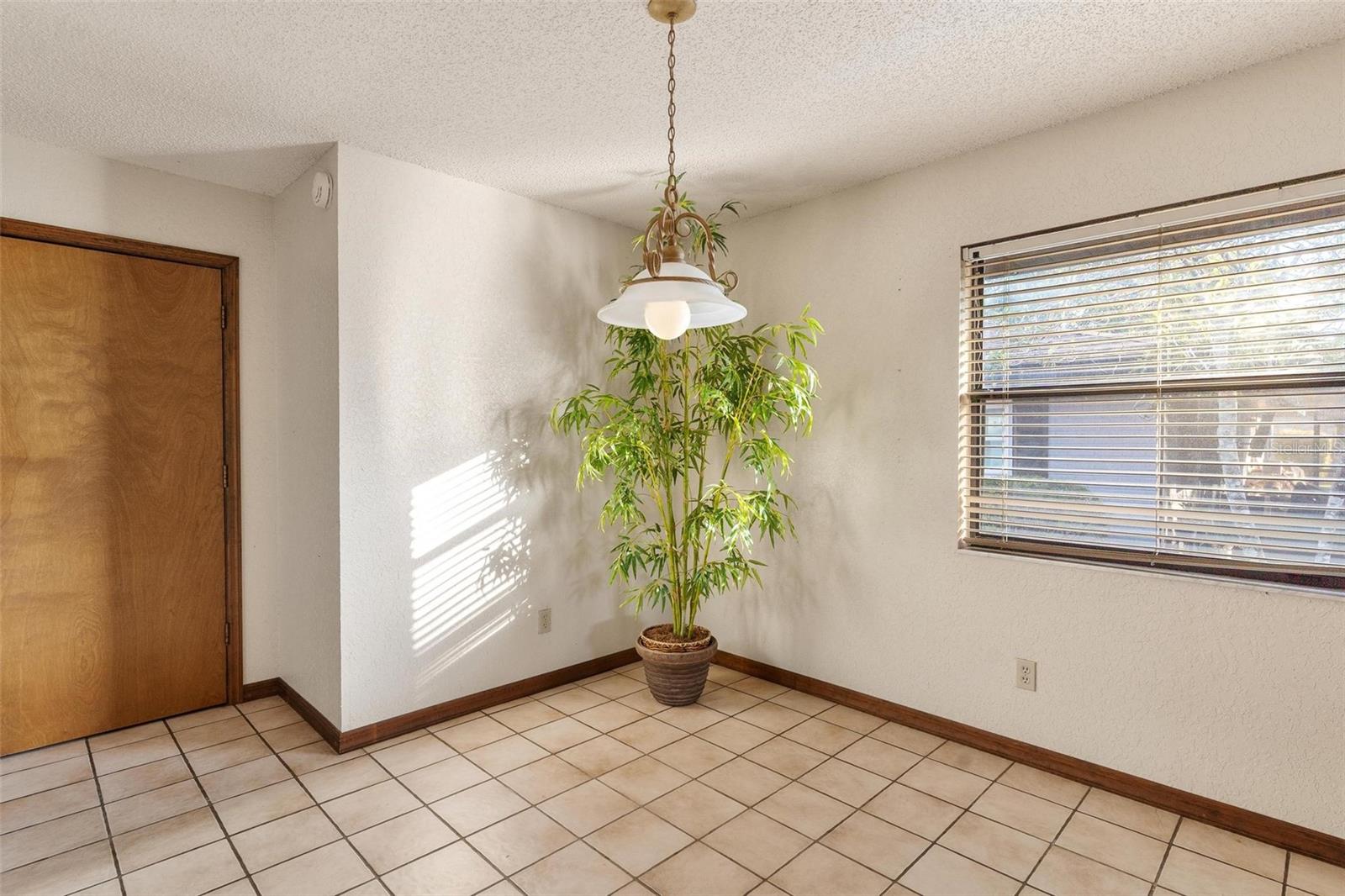 Image 22 of 54 For 32119 Pike Street