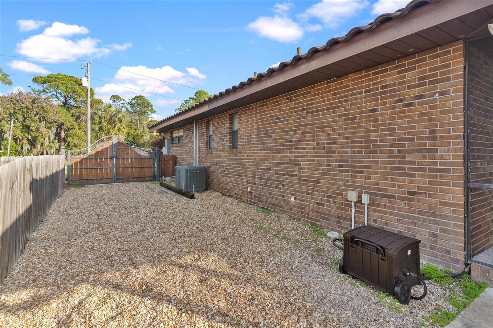 Image 45 of 54 For 32119 Pike Street