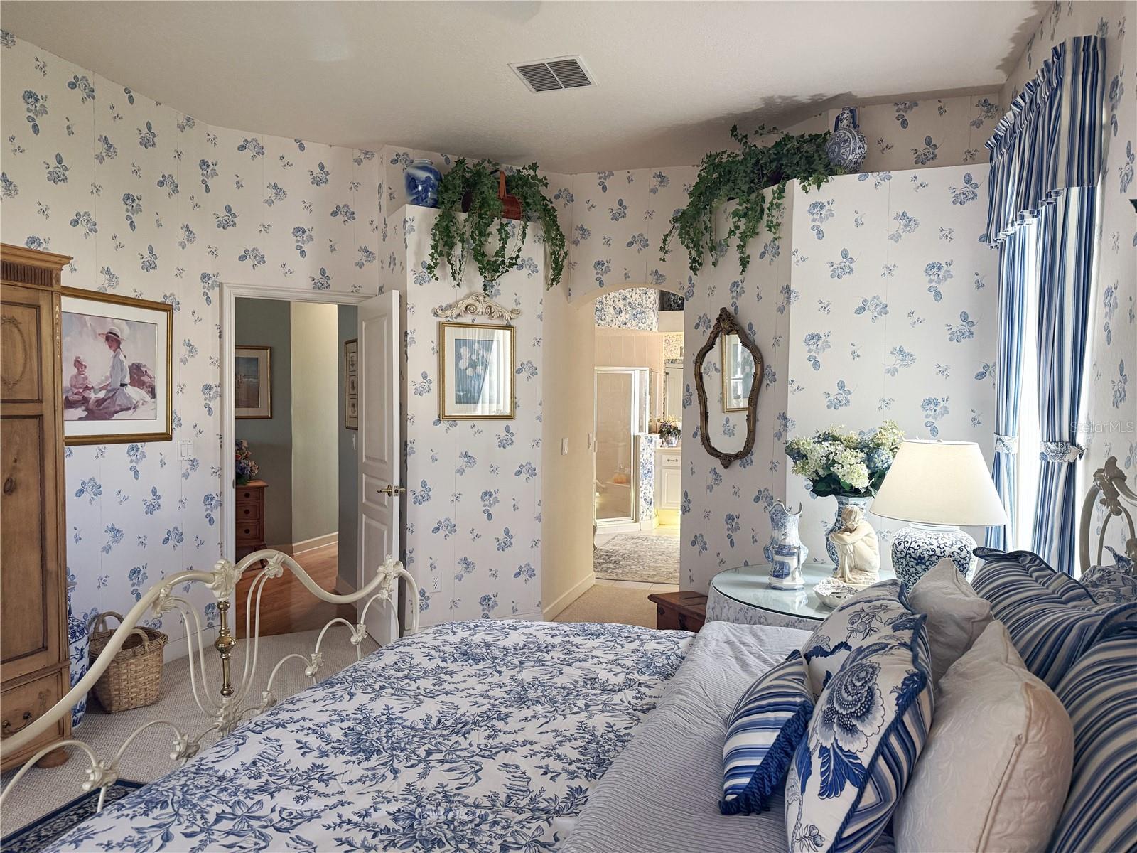 Image 16 of 54 For 2134 Saint Ives Court