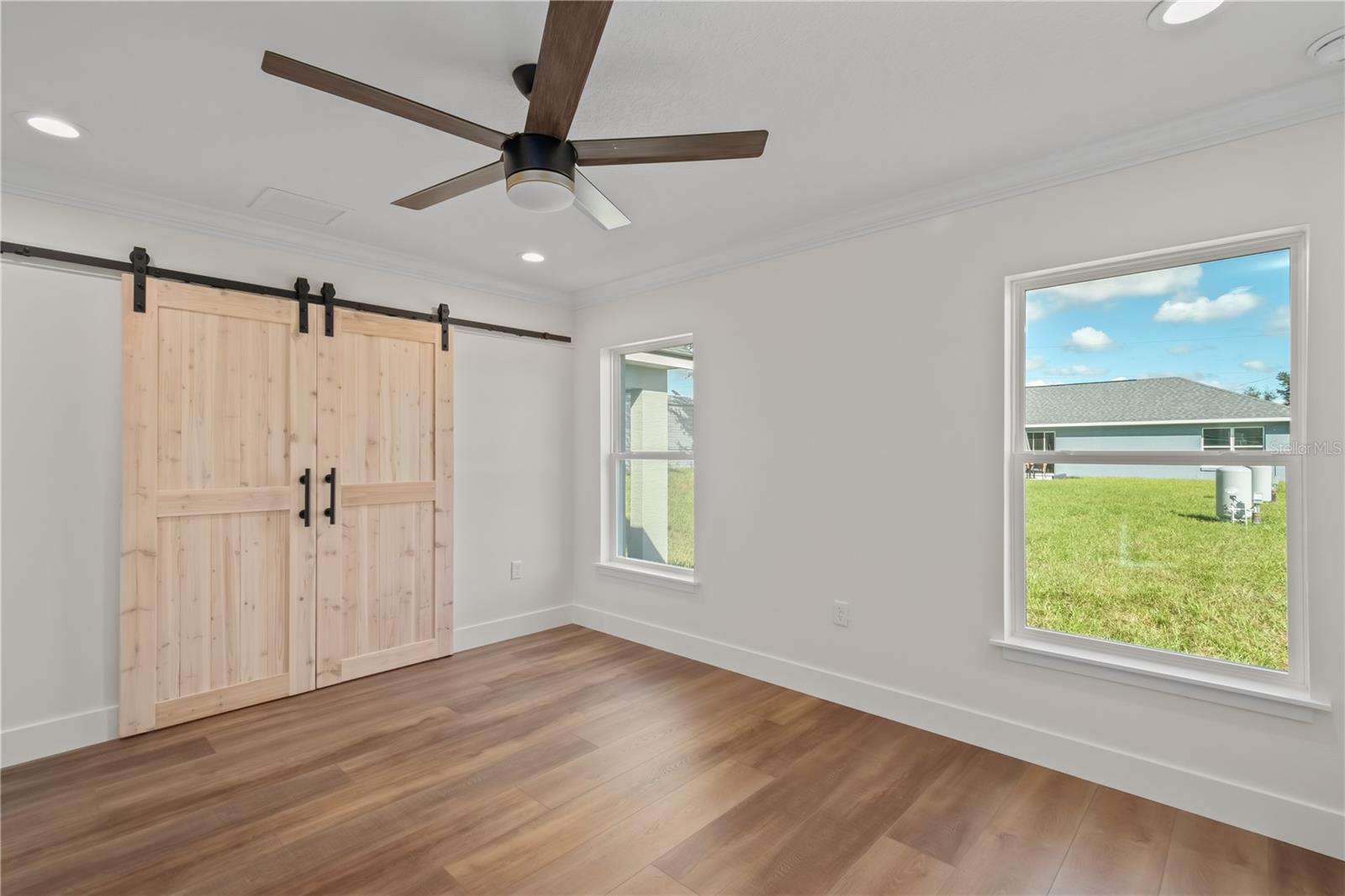 Image 18 of 41 For 13351 107th Place