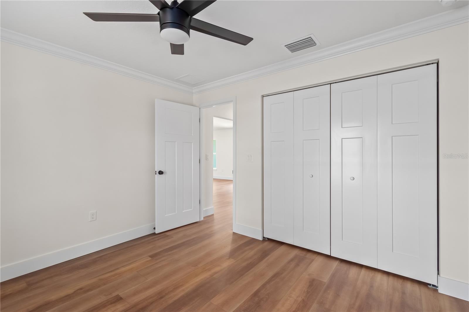 Image 28 of 41 For 13351 107th Place