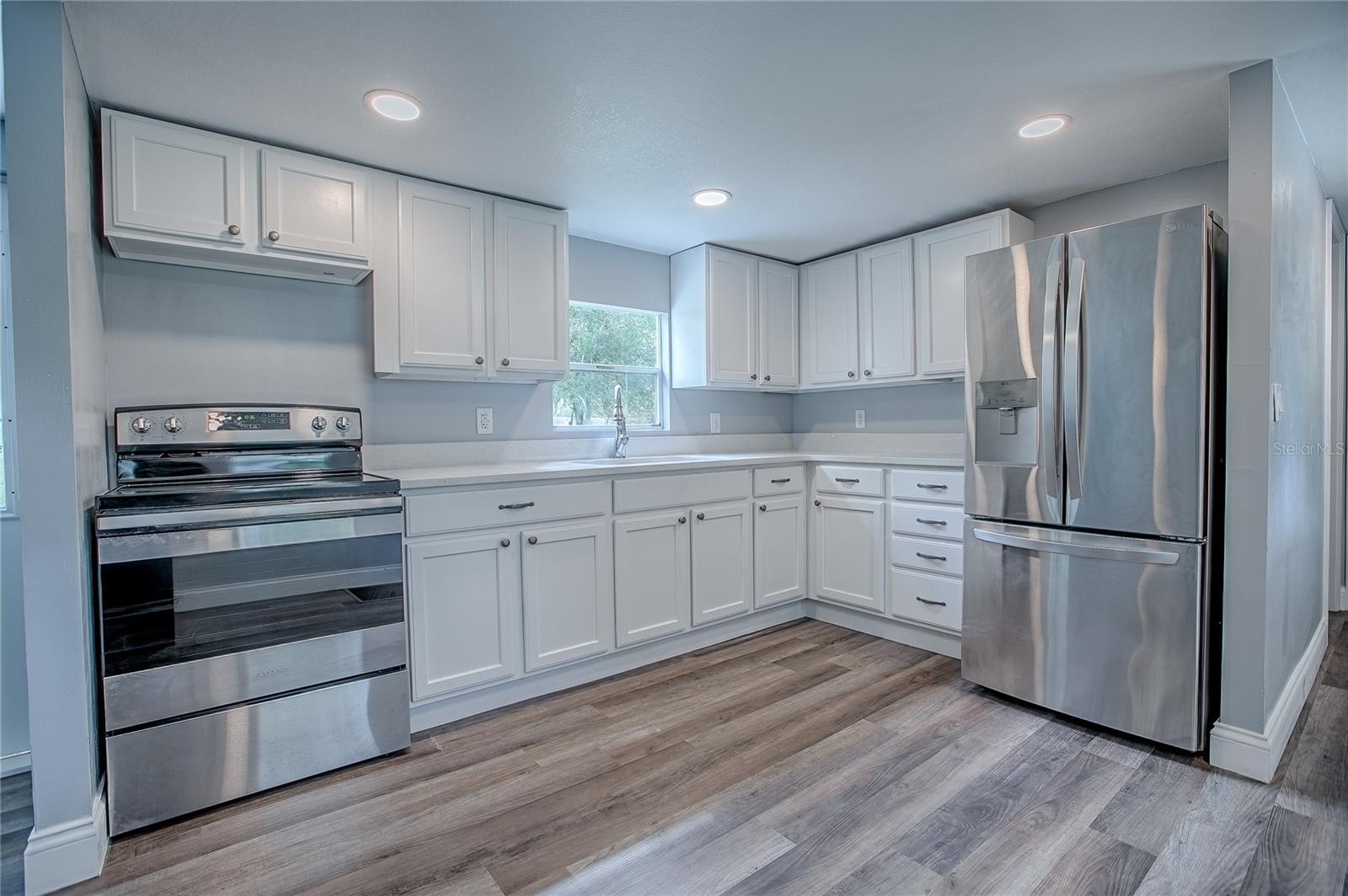 Image 5 of 28 For 13097 109th Terrace