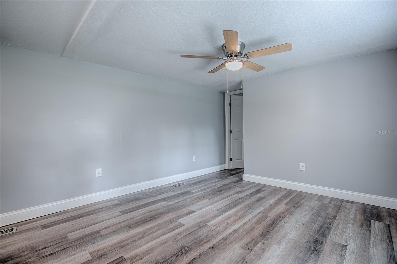 Image 7 of 28 For 13097 109th Terrace