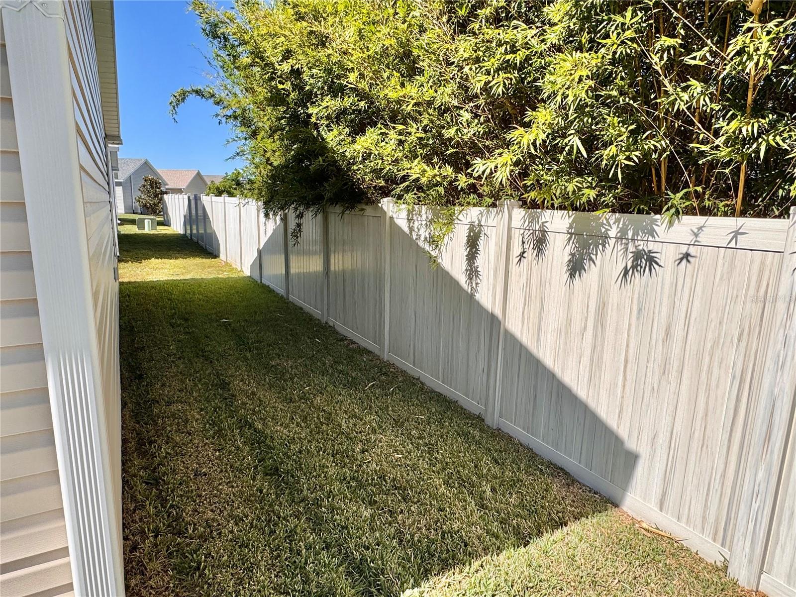 Image 17 of 27 For 1899 Groesser Place