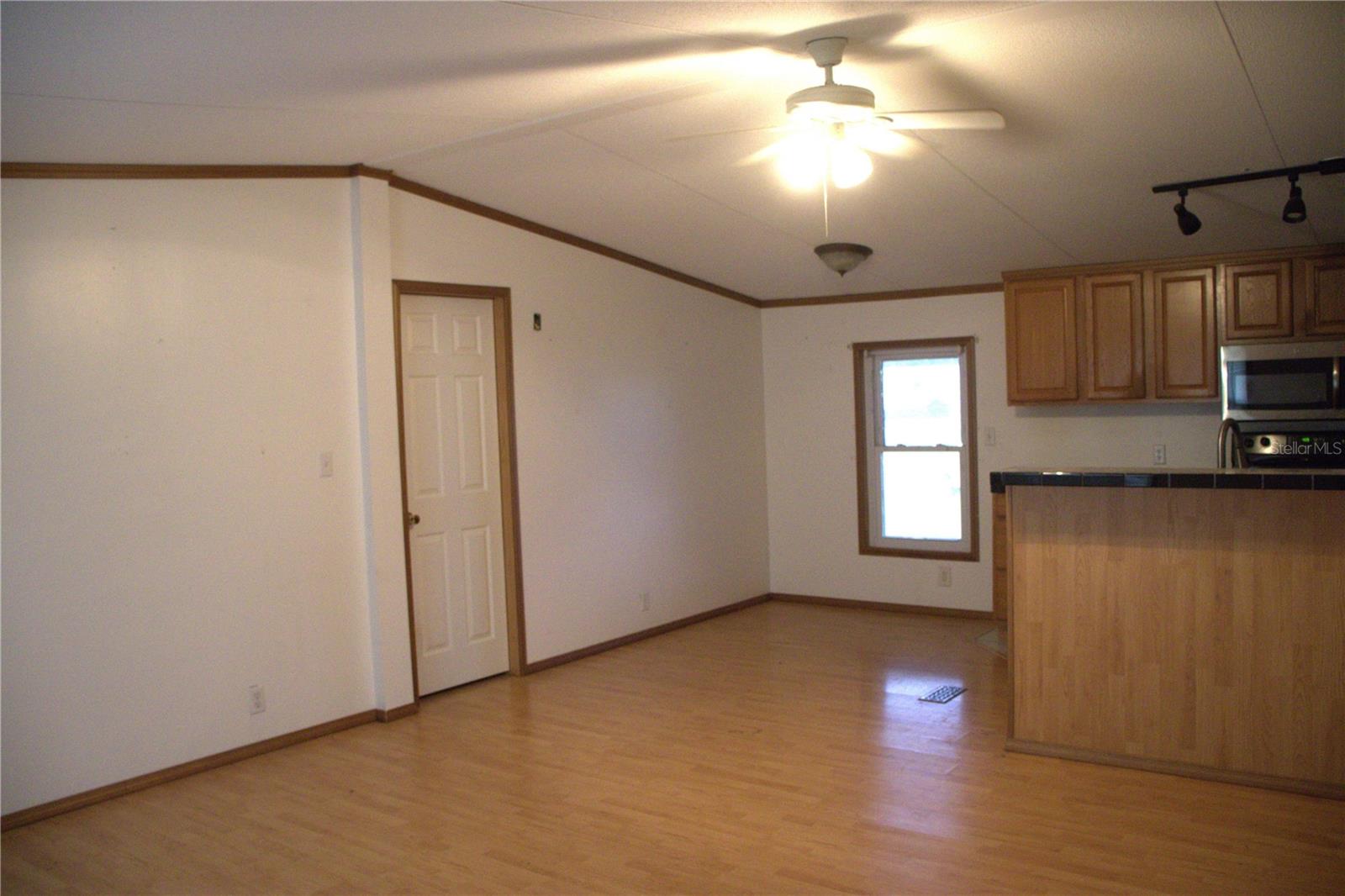 Image 22 of 46 For 1361 12th Lane