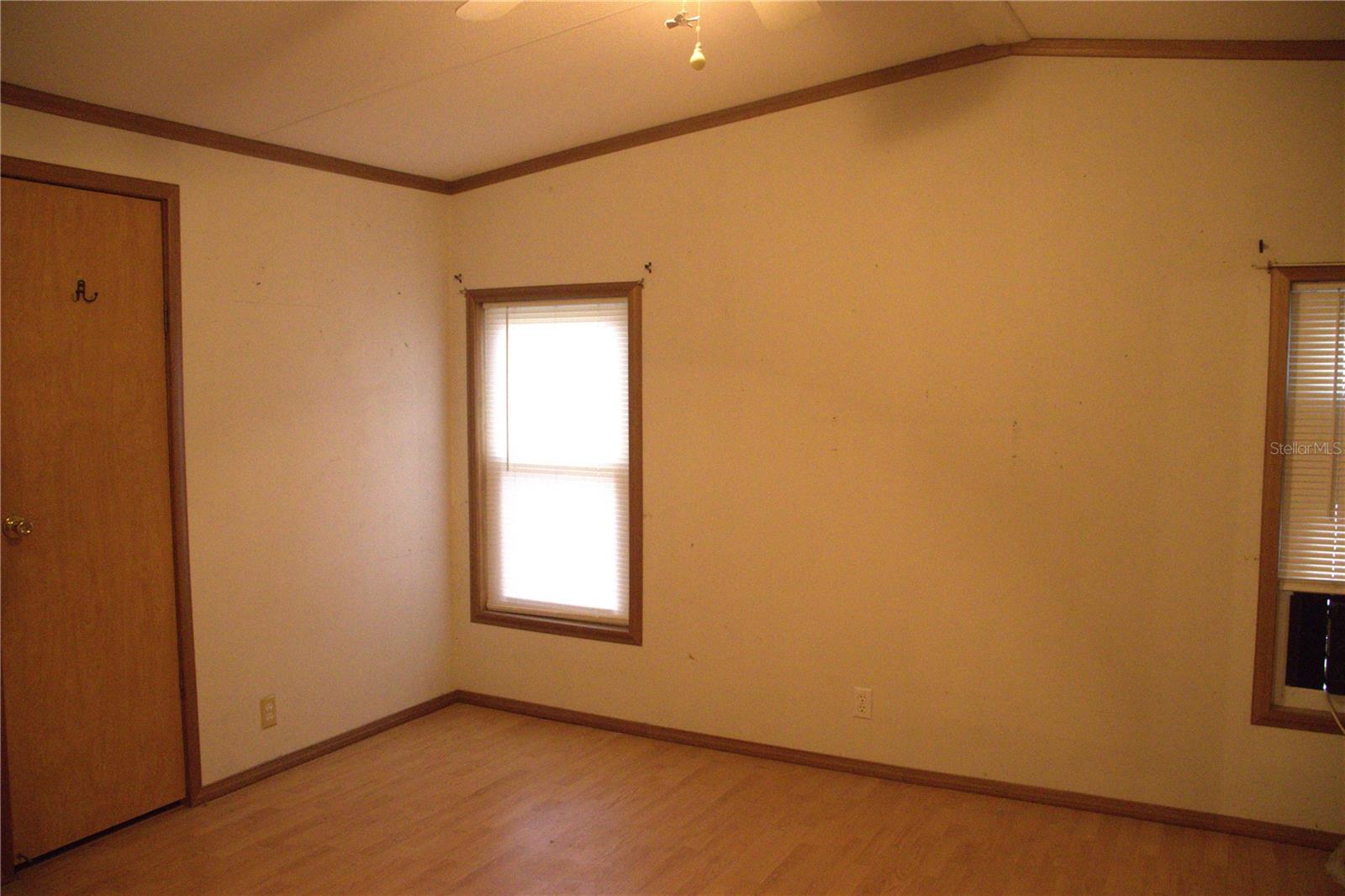 Image 31 of 46 For 1361 12th Lane