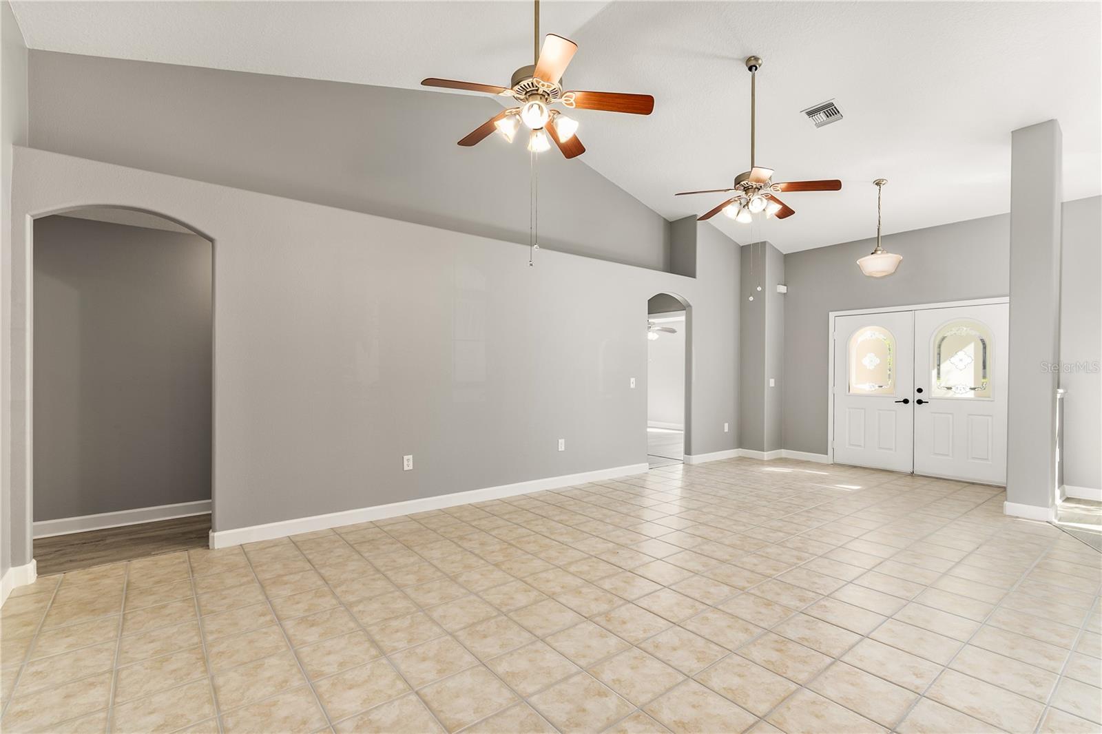 Image 10 of 53 For 2026 Oakbend Drive