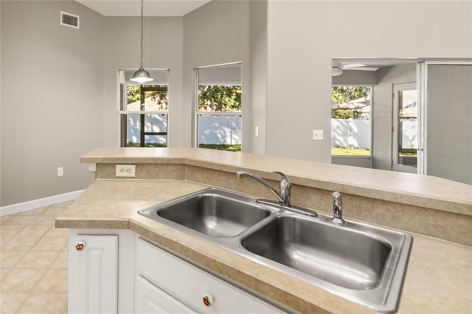 Image 17 of 53 For 2026 Oakbend Drive