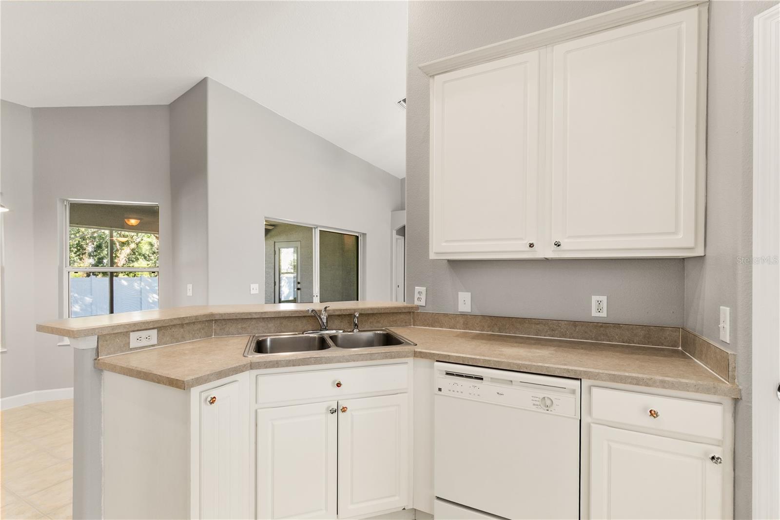 Image 20 of 53 For 2026 Oakbend Drive