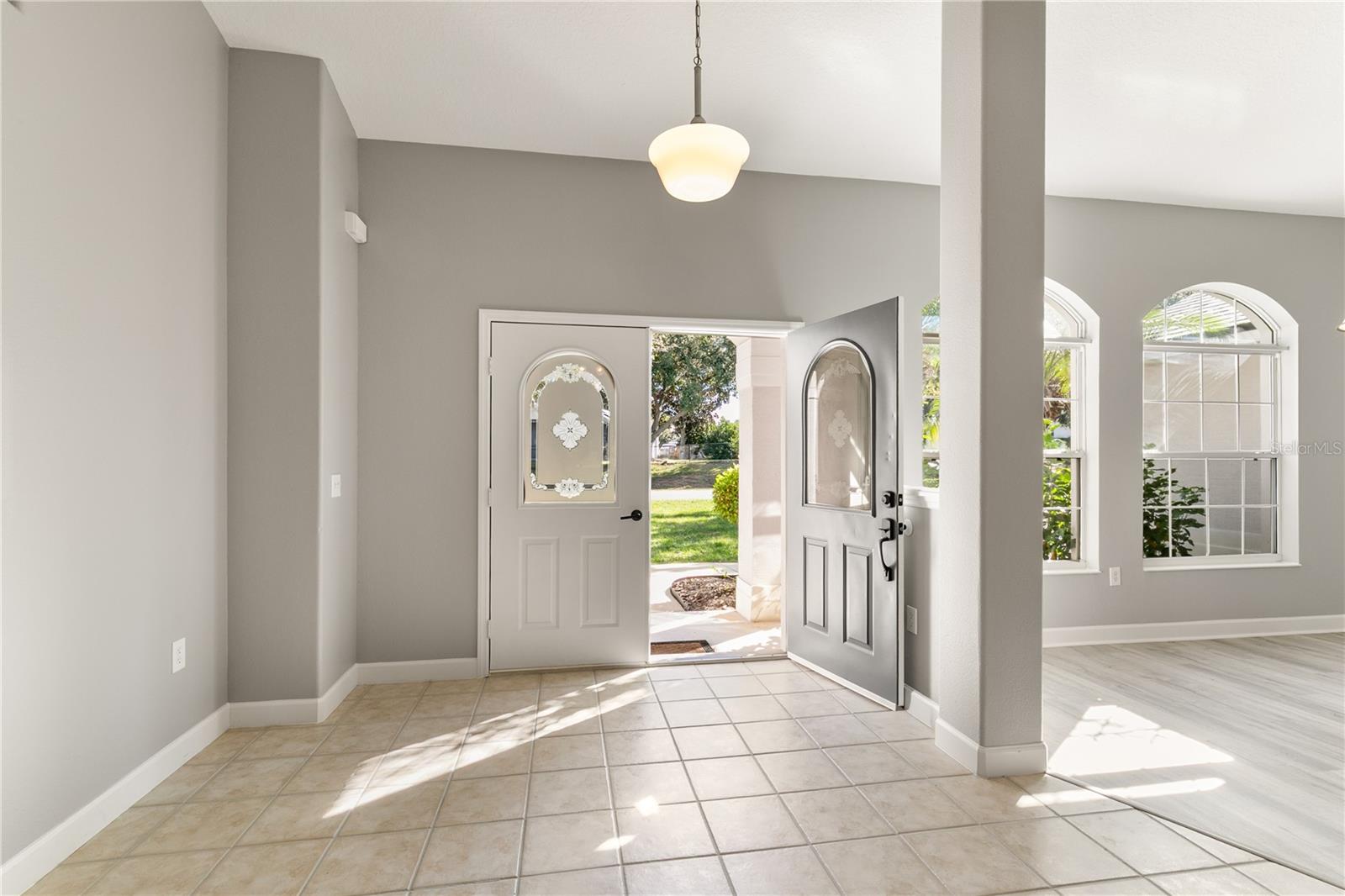 Image 7 of 53 For 2026 Oakbend Drive