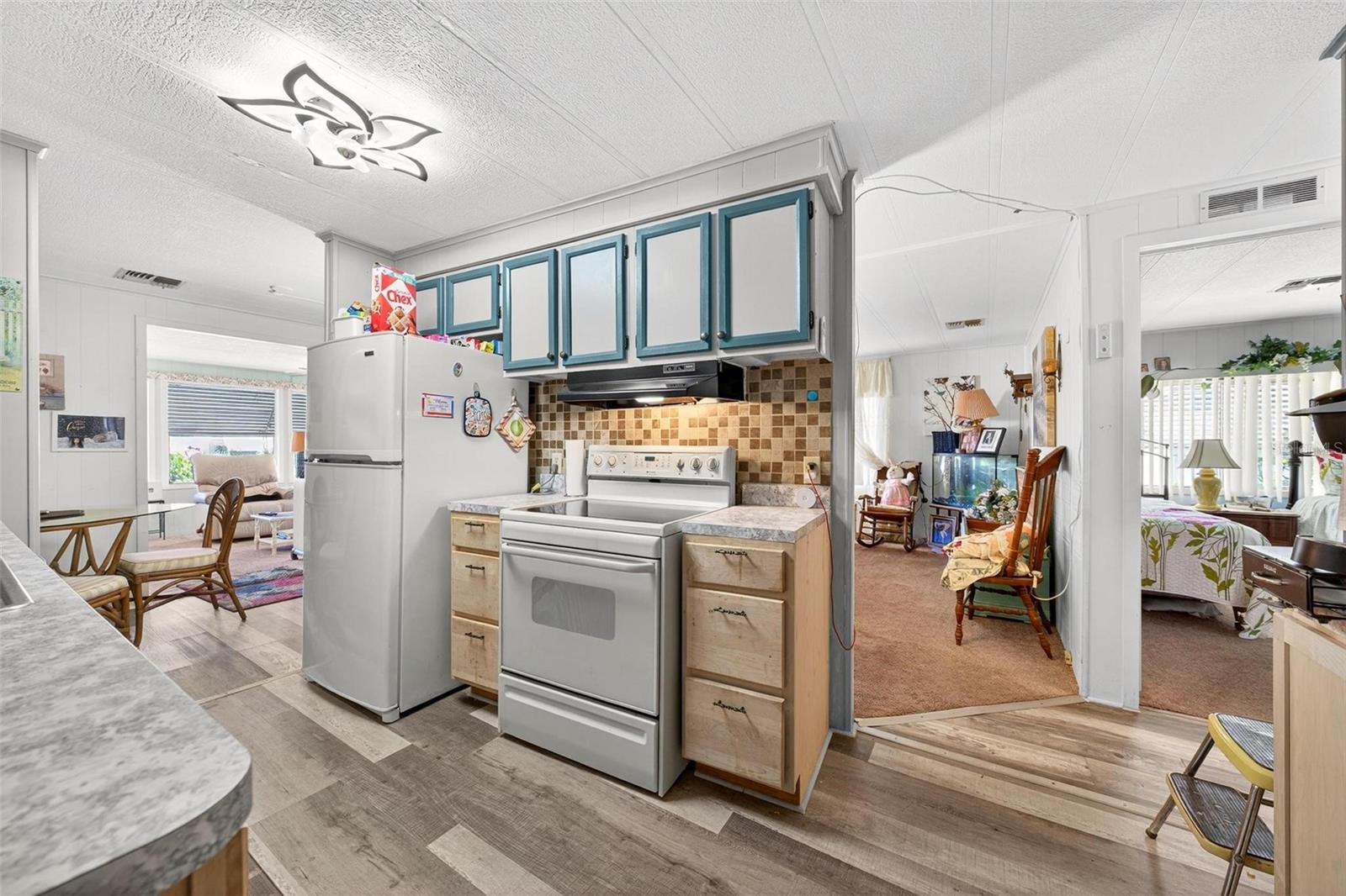 Image 11 of 81 For 115 Tropical Lane