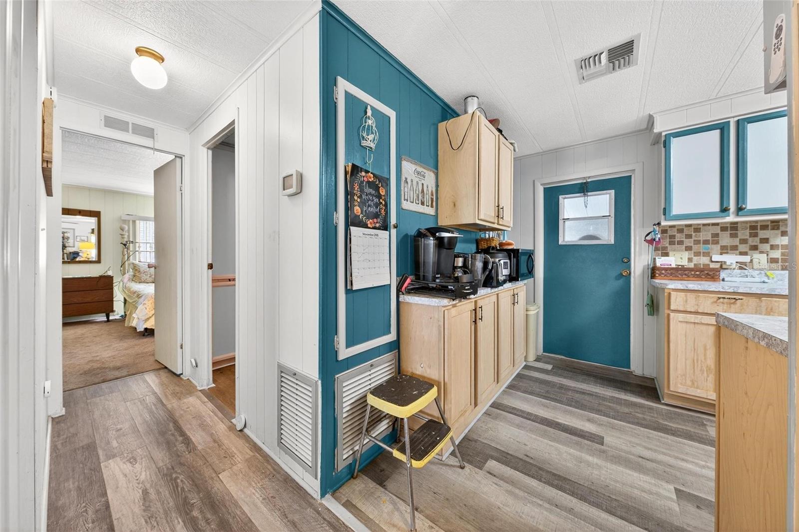 Image 15 of 81 For 115 Tropical Lane