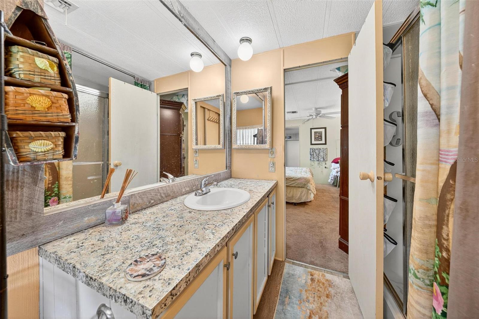 Image 23 of 81 For 115 Tropical Lane