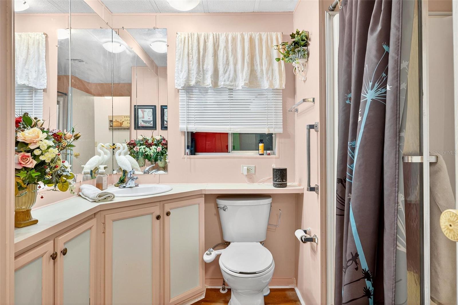 Image 27 of 81 For 115 Tropical Lane