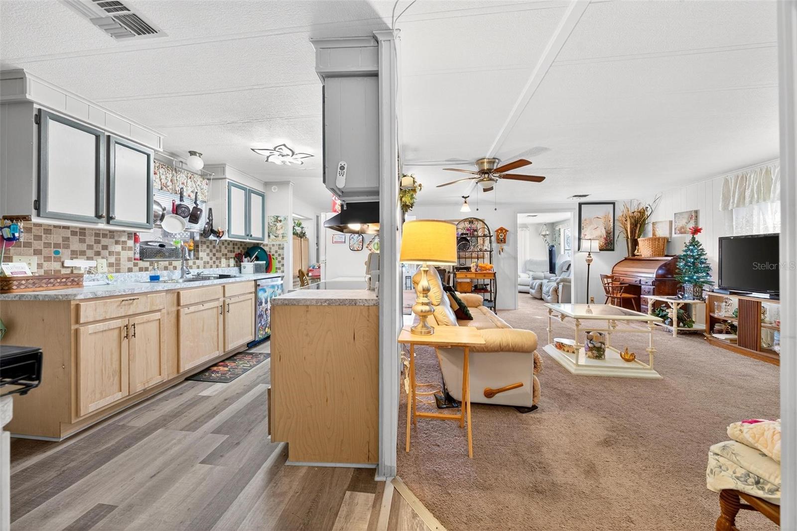 Image 32 of 81 For 115 Tropical Lane