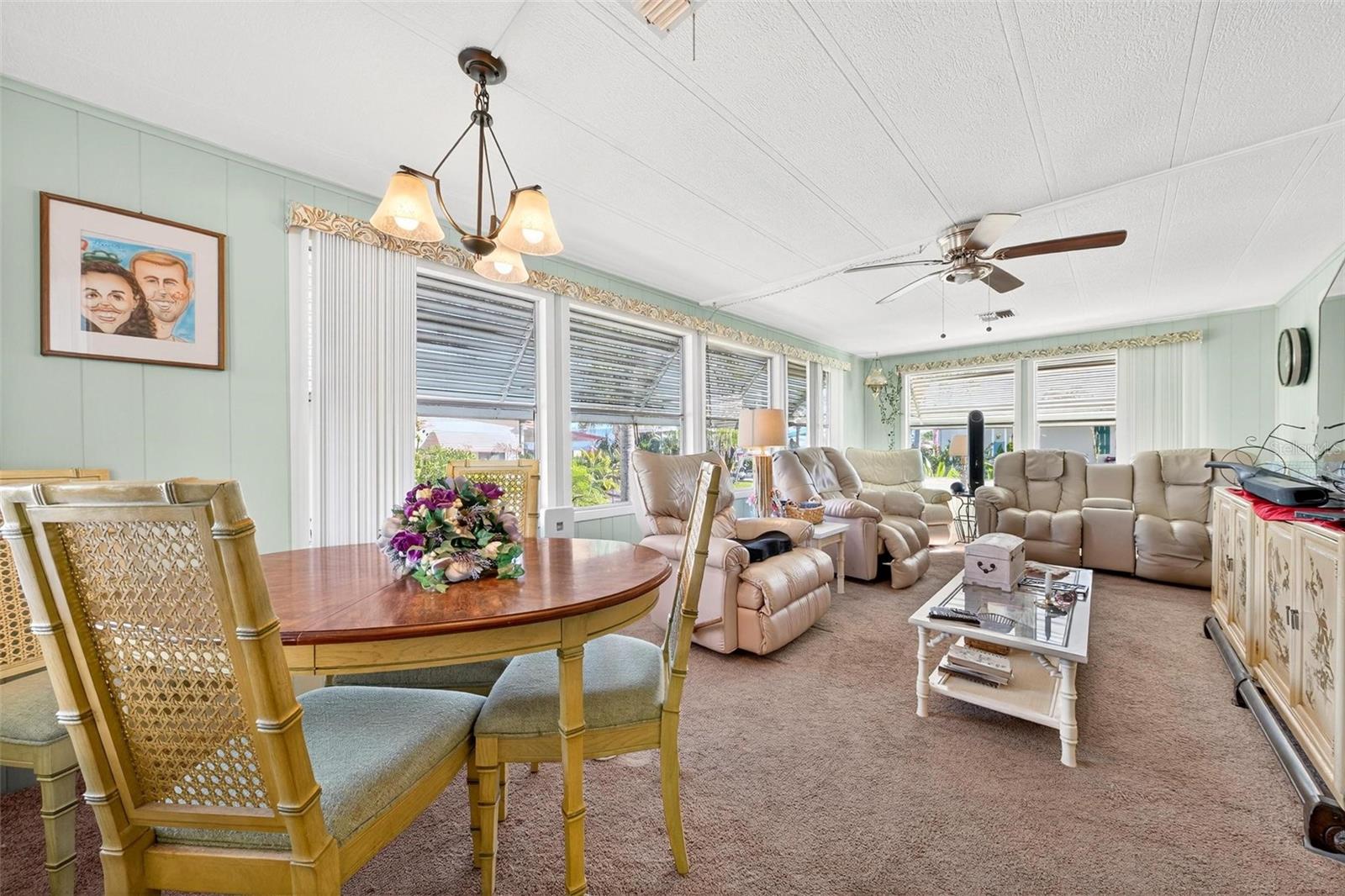 Image 4 of 81 For 115 Tropical Lane