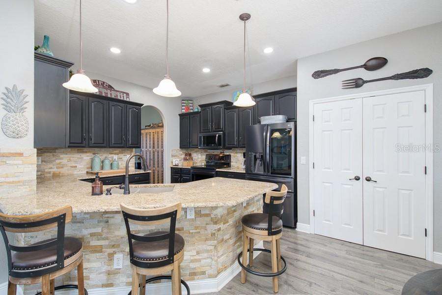 Image 15 of 49 For 11129 Oakshore Lane