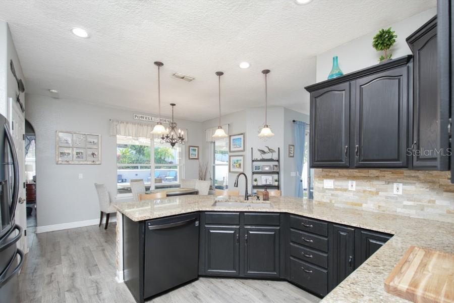 Image 16 of 49 For 11129 Oakshore Lane