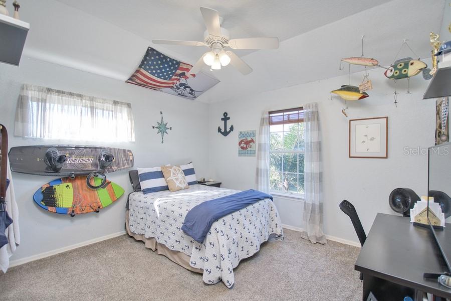 Image 30 of 49 For 11129 Oakshore Lane