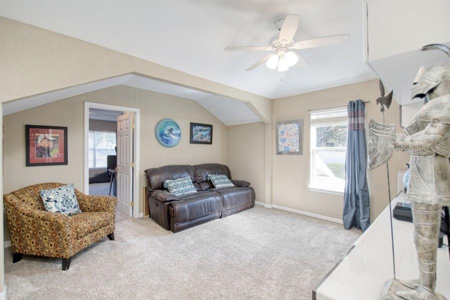 Image 33 of 49 For 11129 Oakshore Lane