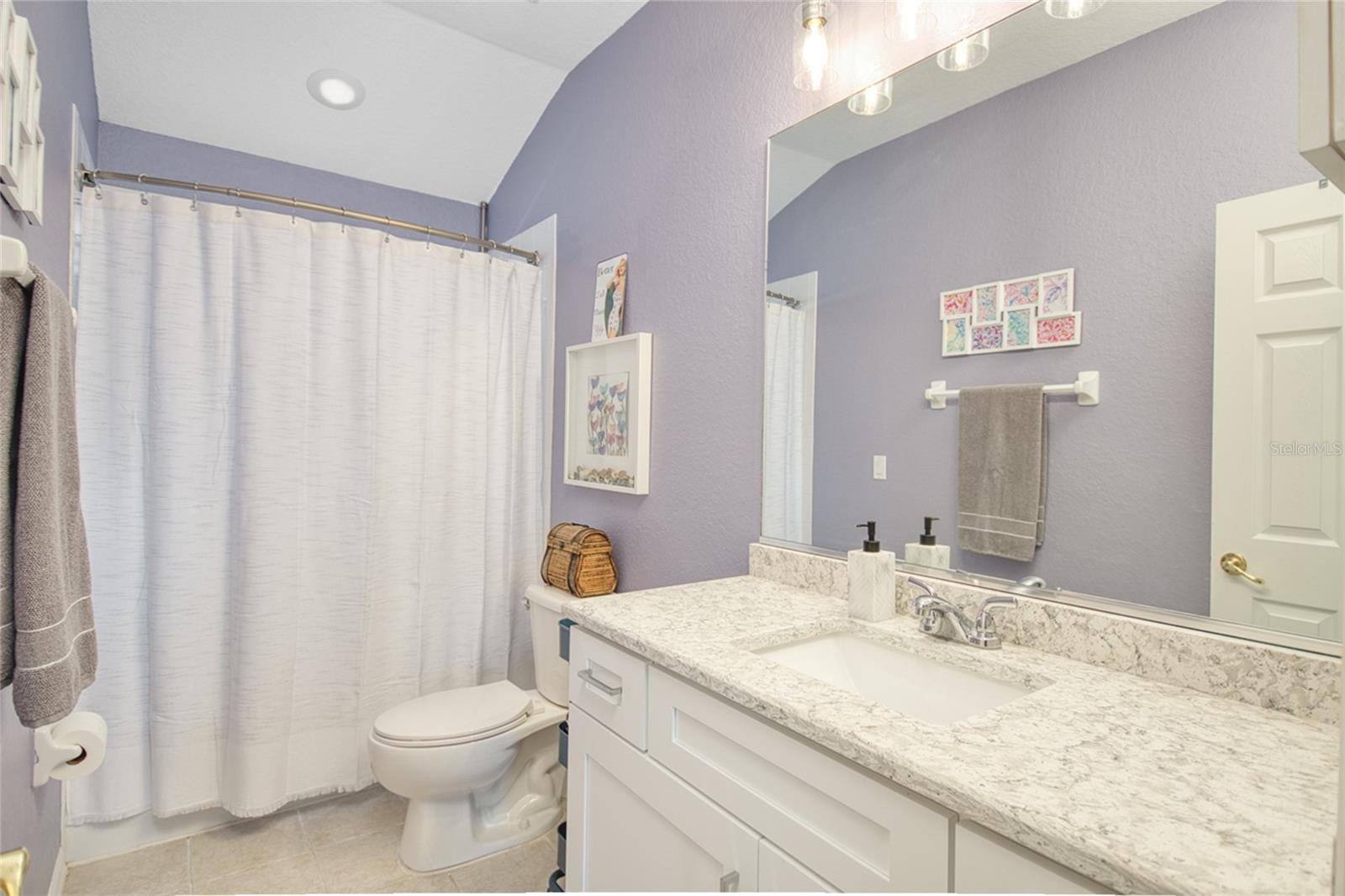 Image 34 of 49 For 11129 Oakshore Lane