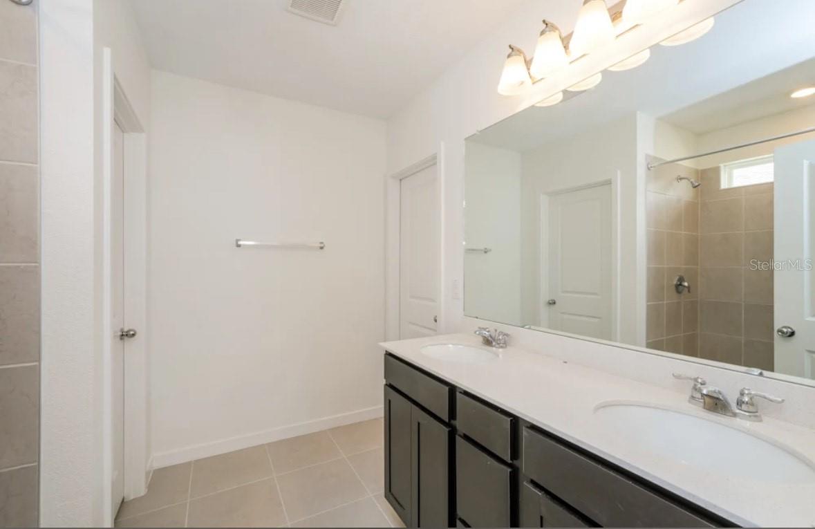 Image 6 of 6 For 4050 Feldspar Lane