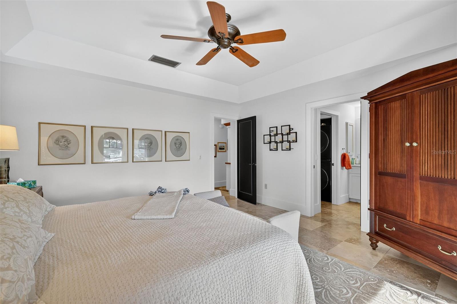 Image 12 of 36 For 5426 Twin Palms Road